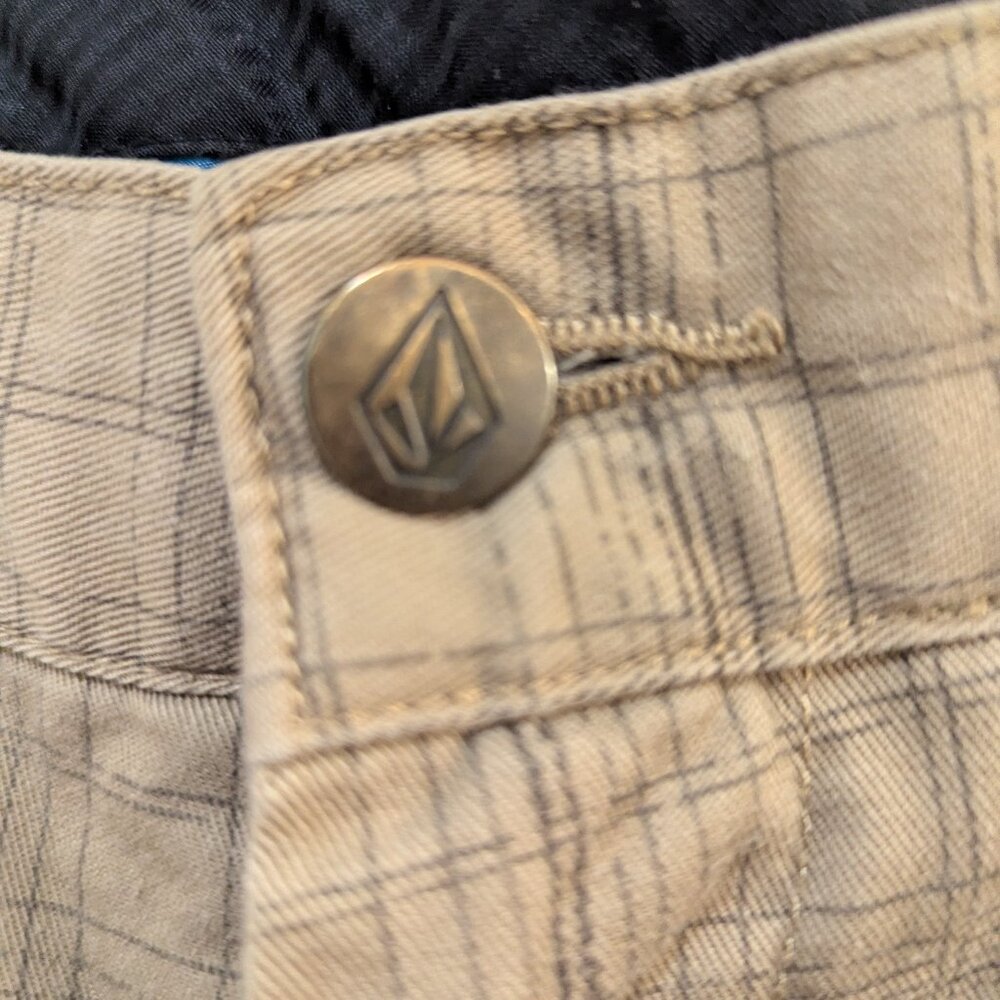 Volcom Men's Shorts | Size 36 - Picture 3 of 5